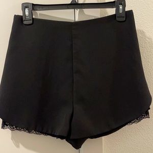 Shorts with lace sides